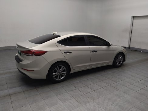 Used 2017 Hyundai Elantra SE image 10