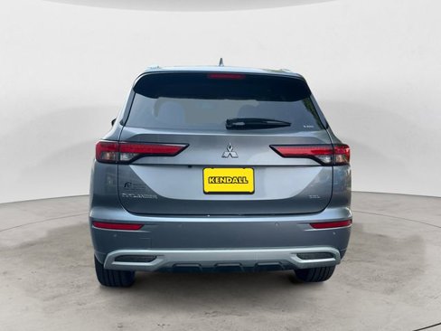 Used 2022 Mitsubishi Outlander SEL image 4