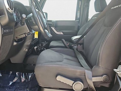 Used 2014 Jeep Wrangler Rubicon w/ Power Convenience Group image 16
