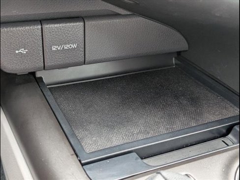 Used 2022 Toyota Camry SE image 12