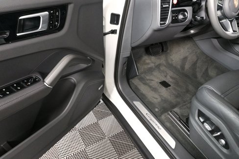 Certified 2019 Porsche Cayenne image 8