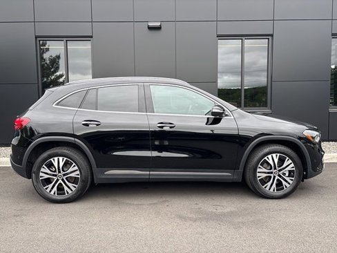 Used 2025 Mercedes-Benz GLA 250 4MATIC image 6