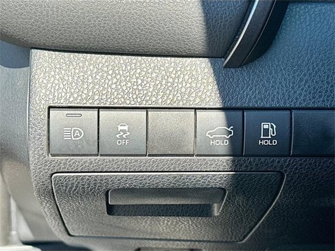 Used 2023 Toyota Camry XSE image 10