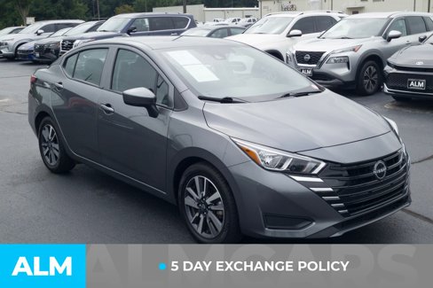 Used 2023 Nissan Versa SV image 4