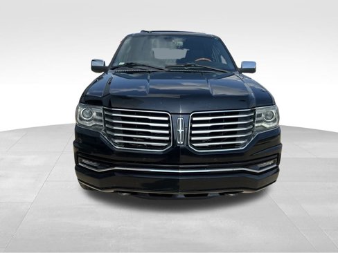 Used 2017 Lincoln Navigator Select image 6