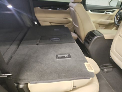 Used 2017 Cadillac XT5 FWD image 12