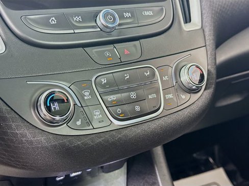 Used 2024 Chevrolet Malibu LT image 15