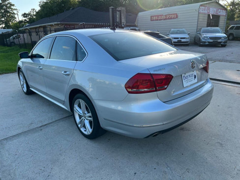 Used 2013 Volkswagen Passat TDI SE image 8
