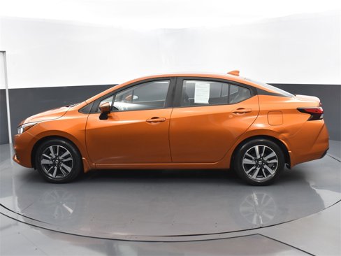 Used 2021 Nissan Versa SV image 6