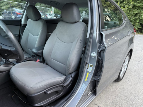Used 2013 Hyundai Elantra GLS image 12