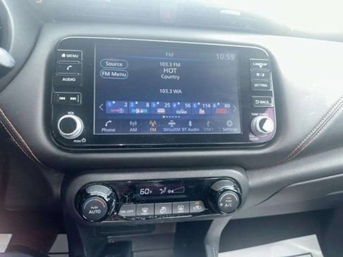 Used 2023 Nissan Kicks SR image 17