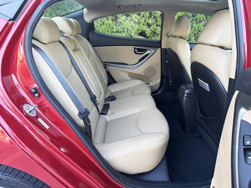 Used 2013 Hyundai Elantra Limited w/ Technology Pkg image 13