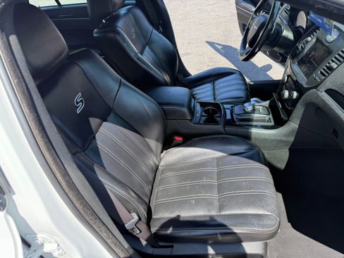 Used 2019 Chrysler 300 S image 24