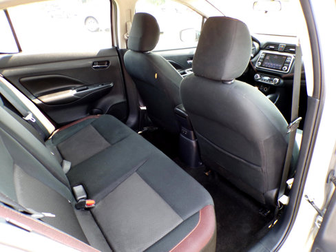 Used 2020 Nissan Versa SR w/ Convenience Package image 21