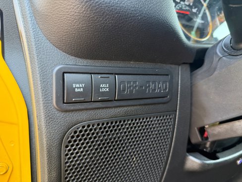Used 2015 Jeep Wrangler Rubicon w/ Power Convenience Group image 34