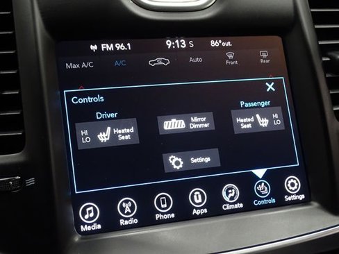 Used 2017 Chrysler 300 Limited image 28