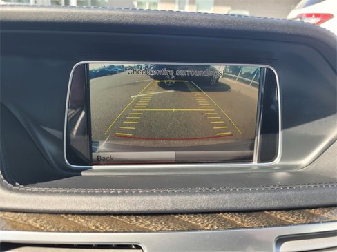 Used 2015 Mercedes-Benz E 400 Sedan w/ Lighting Package image 22