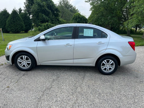 Used 2015 Chevrolet Sonic LT image 2