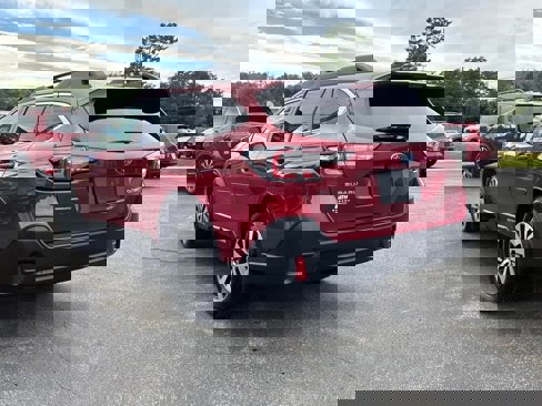 Used 2022 Subaru Outback Premium image 5