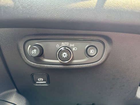Used 2023 GMC Terrain AT4 image 18
