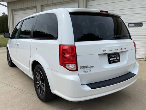 Used 2019 Dodge Grand Caravan SXT w/ Blacktop Package image 5