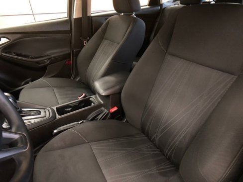 Certified 2016 Ford Focus SE image 10