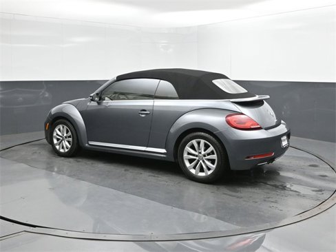 Used 2017 Volkswagen Beetle 1.8T Classic image 5