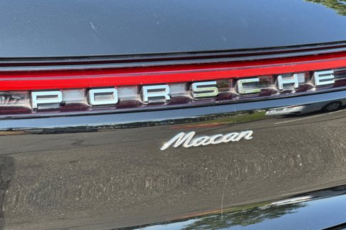 Used 2020 Porsche Macan image 32