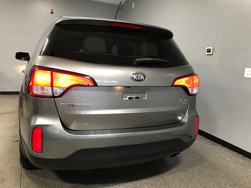 Used 2014 Kia Sorento EX w/ EX V6 Touring Package image 4