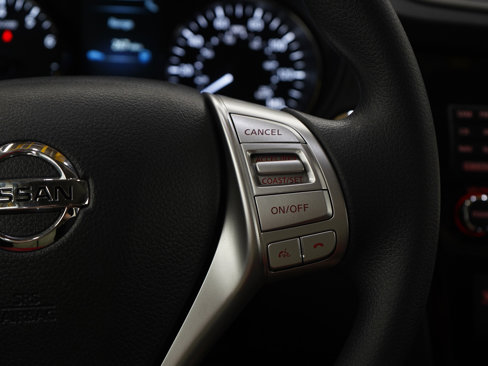 Used 2016 Nissan Rogue SV w/ SV Premium Package image 26