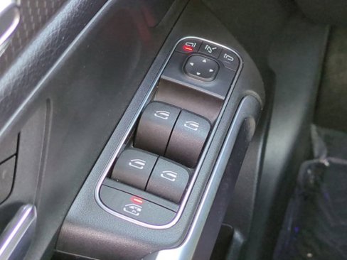 Used 2020 Mercedes-Benz GLB 250 image 21
