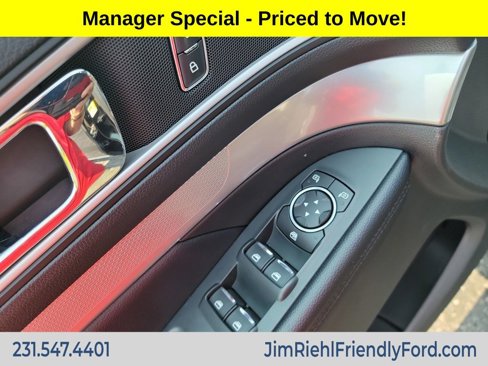 Used 2017 Ford Explorer XLT w/ Equipment Group 202A image 11