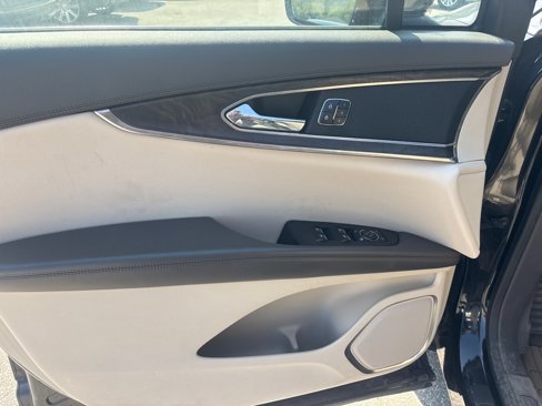 Used 2017 Lincoln MKX Reserve w/ Lincoln MKX Climate Package image 19