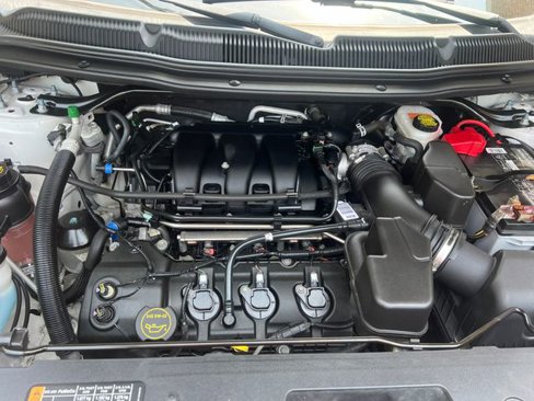 Used 2019 Ford Explorer XLT w/ Equipment Group 202A image 37