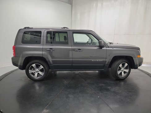 Used 2016 Jeep Patriot High Altitude image 12