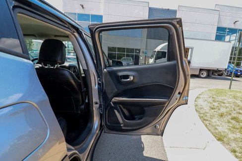 Used 2020 Jeep Compass Limited image 44