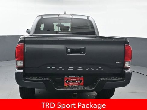 Certified 2017 Toyota Tacoma TRD Sport image 5