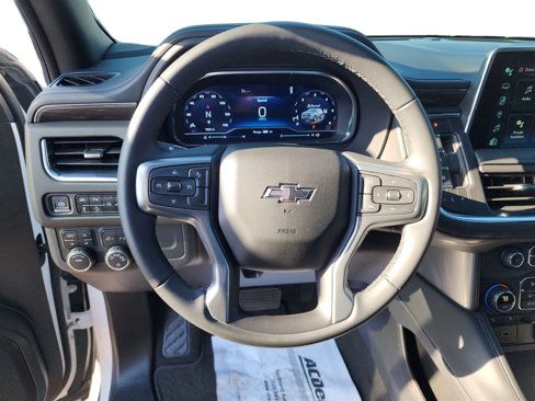 Used 2024 Chevrolet Suburban Z71 image 15