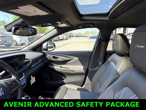 New 2025 Buick Envista Avenir image 18