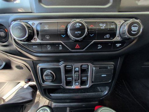 Certified 2020 Jeep Wrangler Unlimited Sahara image 24