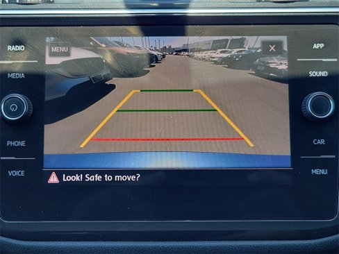 Used 2019 Volkswagen Tiguan SE image 12