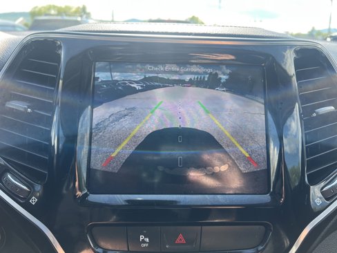 Certified 2019 Jeep Cherokee Limited image 30