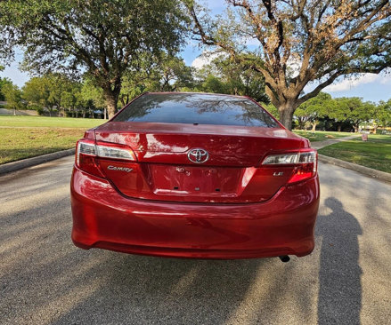 Used 2012 Toyota Camry LE image 3