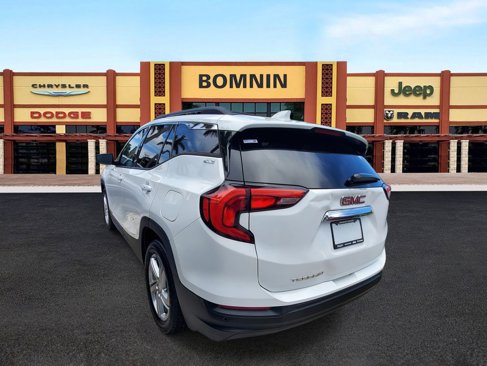 Used 2019 GMC Terrain SLE w/ Driver Convenience Package image 4