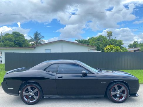 Used 2012 Dodge Challenger SXT image 4