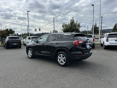Certified 2024 GMC Terrain SLE image 3