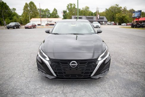 Used 2024 Nissan Altima 2.5 SV image 8