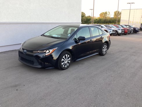 Certified 2021 Toyota Corolla LE image 4