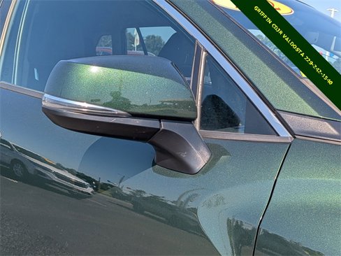 Used 2022 Toyota Corolla Cross XLE image 10