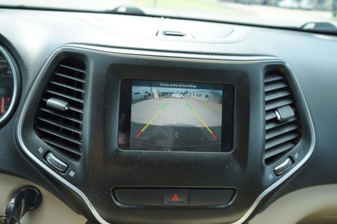 Used 2019 Jeep Cherokee Latitude w/ Popular Appearance Group image 15